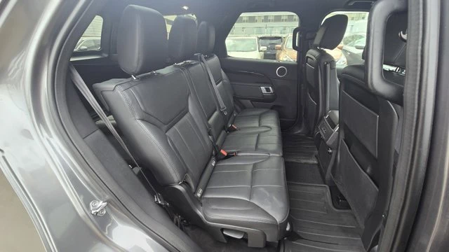 2019 Land Rover Discovery 5th Gen - Image 16 of 20