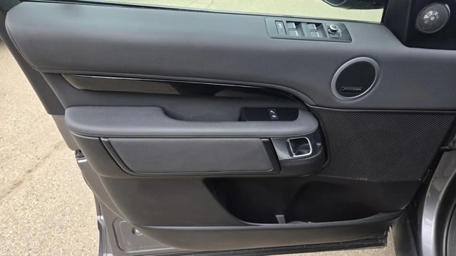 2019 Land Rover Discovery 5th Gen - Image 13 of 20