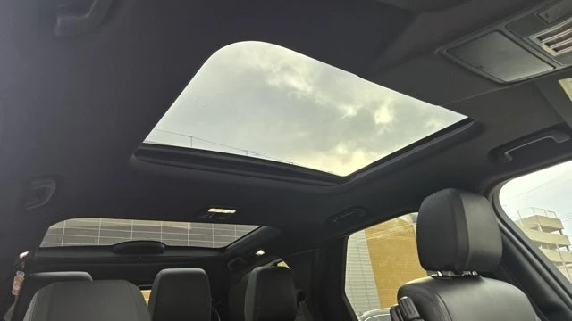 2019 Land Rover Discovery 5th Gen - Image 19 of 20