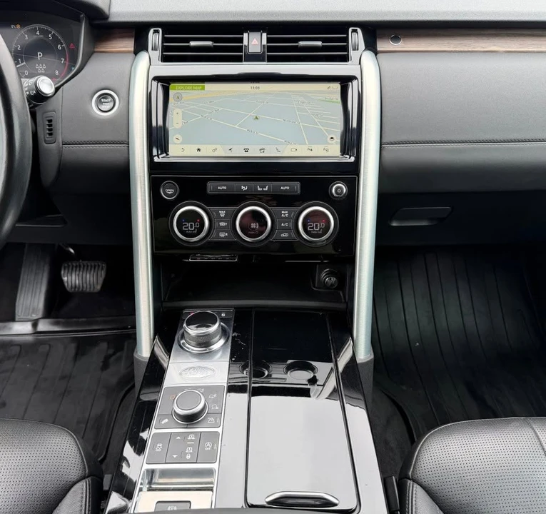 2019 Land Rover Discovery 5th Gen - Image 11 of 17