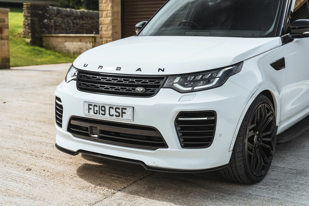 2019 Land Rover Discovery 5th Gen - Image 11 of 31