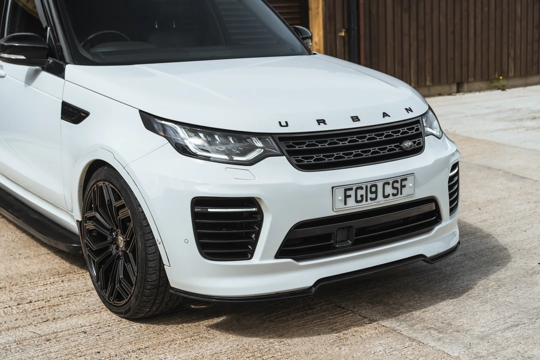 2019 Land Rover Discovery 5th Gen - Image 12 of 31