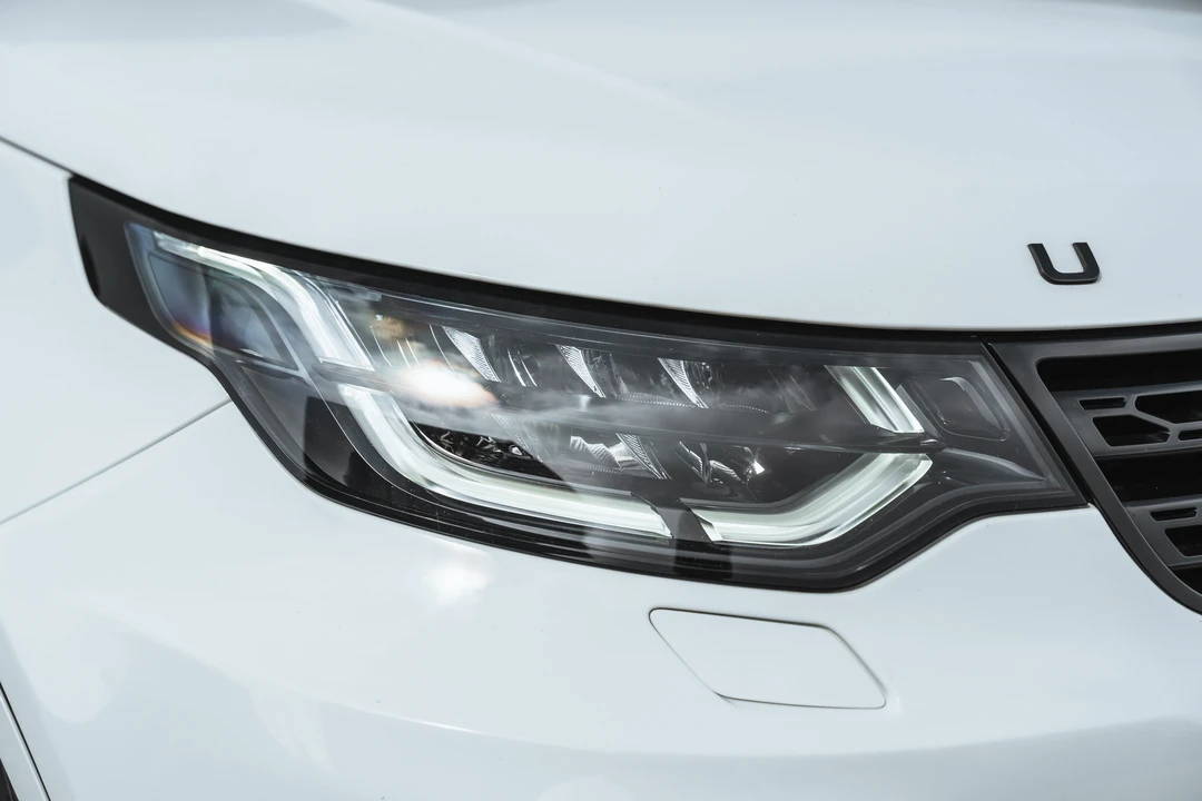 2019 Land Rover Discovery 5th Gen - Image 13 of 31