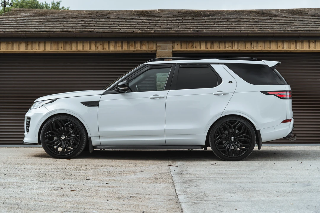 2019 Land Rover Discovery 5th Gen - Image 4 of 31