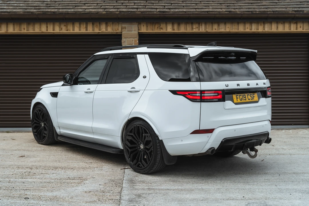 2019 Land Rover Discovery 5th Gen - Image 5 of 31