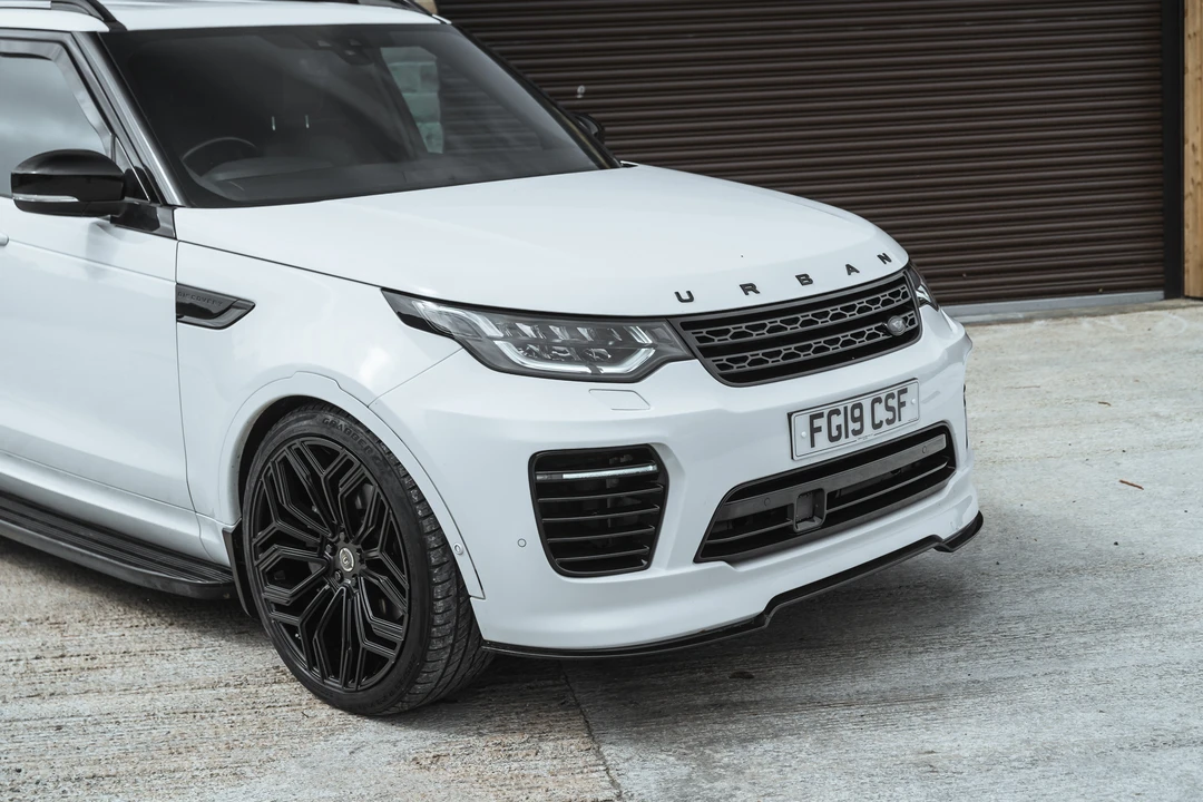 2019 Land Rover Discovery 5th Gen - Image 19 of 31