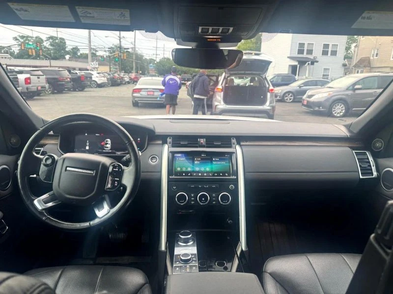 2019 Land Rover Discovery 5th Gen - Image 10 of 12