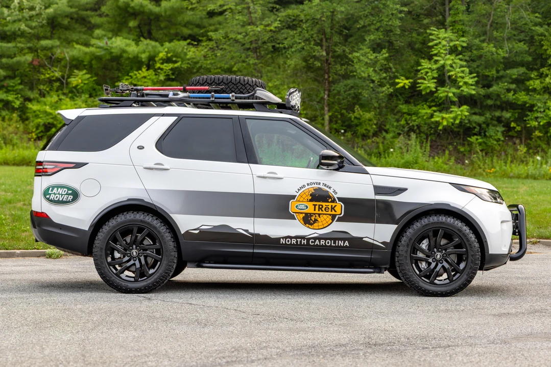 2019 Land Rover Discovery 5th Gen - Image 2 of 31