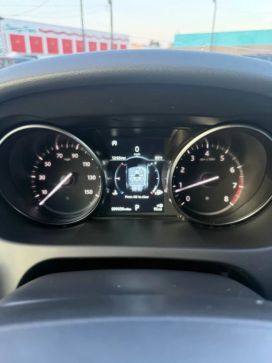 2019 Land Rover Discovery 5th Gen - Image 8 of 19