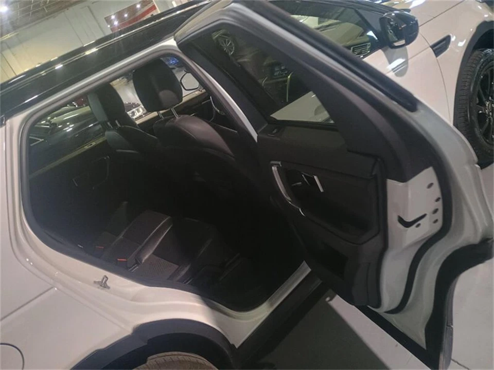 2019 Land Rover Discovery 5th Gen - Image 25 of 31