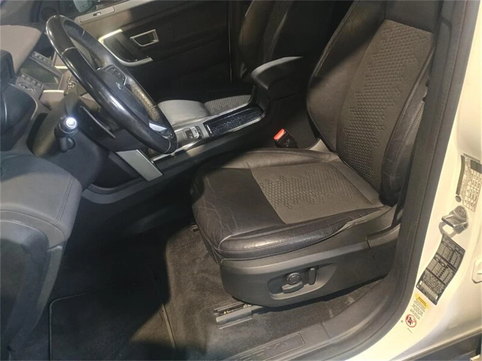 2019 Land Rover Discovery 5th Gen - Image 13 of 31