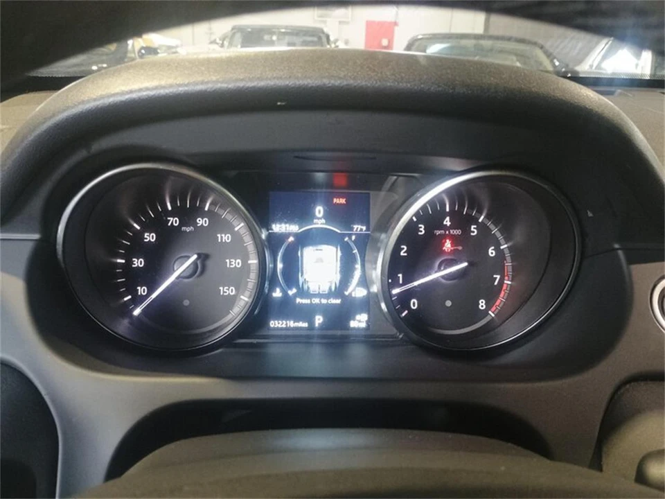 2019 Land Rover Discovery 5th Gen - Image 16 of 31