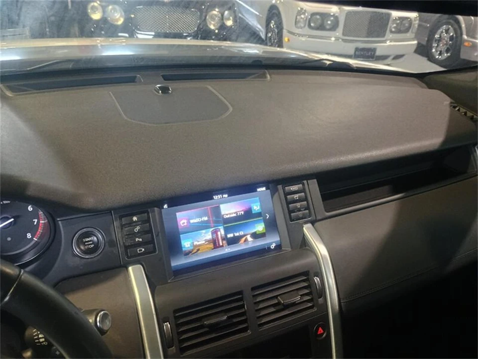 2019 Land Rover Discovery 5th Gen - Image 18 of 31