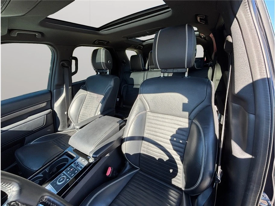 2019 Land Rover Discovery 5th Gen - Image 19 of 21