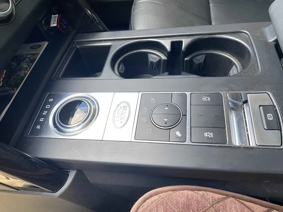 2019 Land Rover Discovery 5th Gen - Image 6 of 11