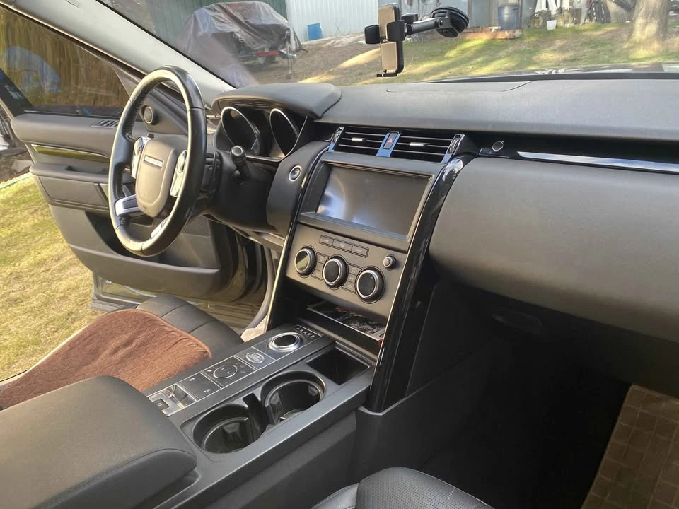 2019 Land Rover Discovery 5th Gen - Image 3 of 11