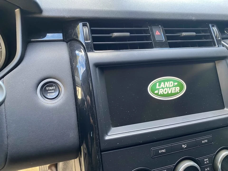 2019 Land Rover Discovery 5th Gen - Image 7 of 11