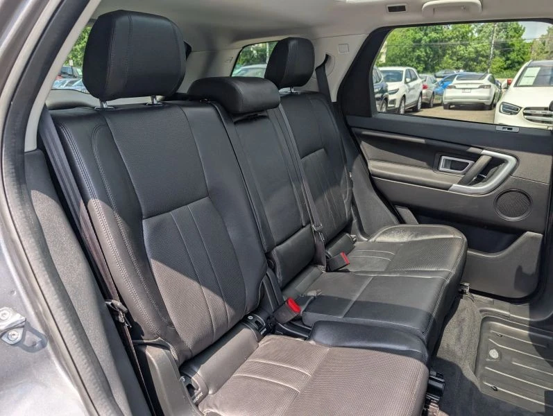 2019 Land Rover Discovery 5th Gen - Image 11 of 12
