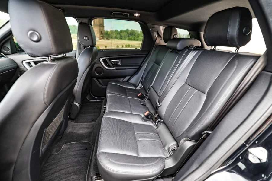 2019 Land Rover Discovery - Image 28 of 31