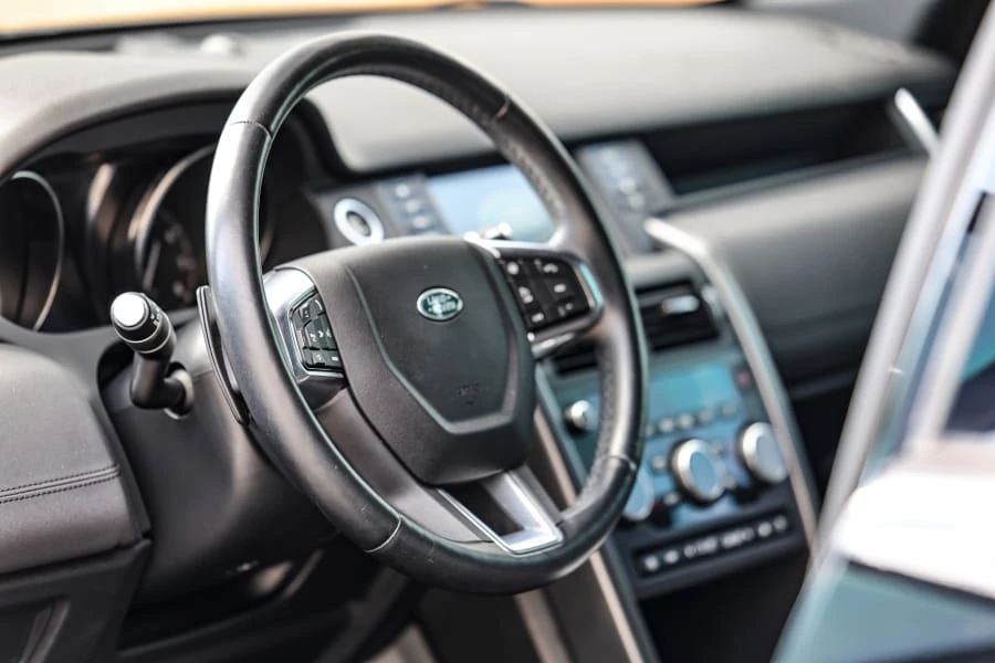 2019 Land Rover Discovery - Image 14 of 31