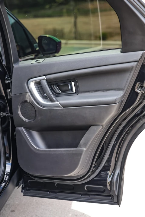 2019 Land Rover Discovery - Image 23 of 31