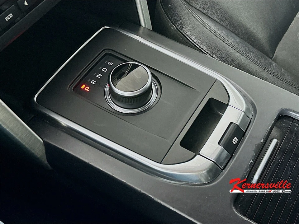 2019 Land Rover Discovery 5th Gen - Image 16 of 21