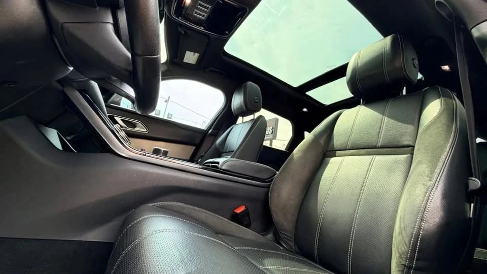 2019 Land Rover Range Rover Velar - Image 11 of 15