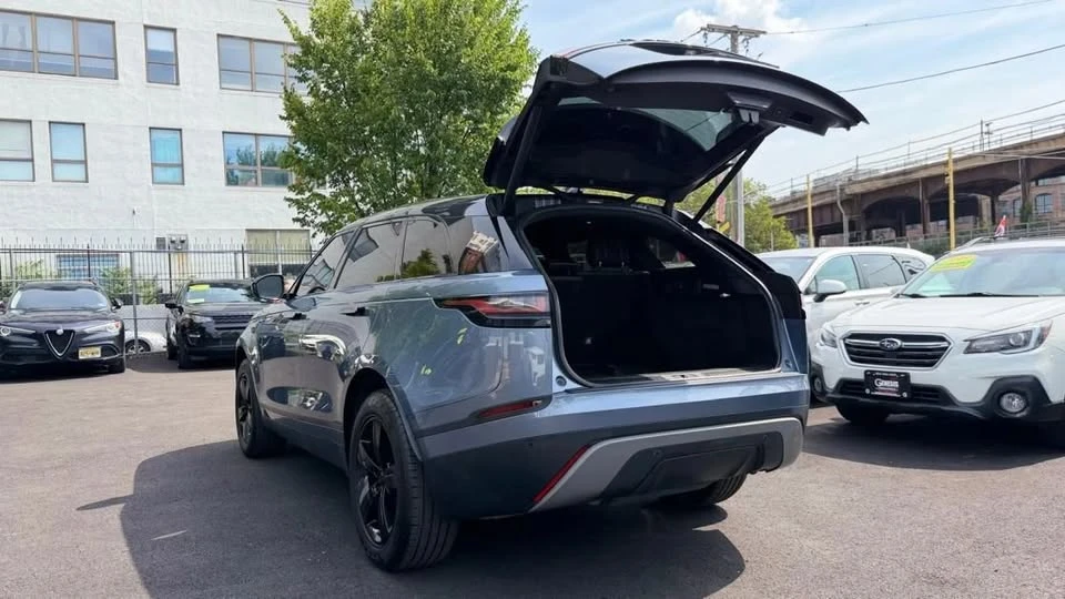 2019 Land Rover Range Rover Velar - Image 5 of 15