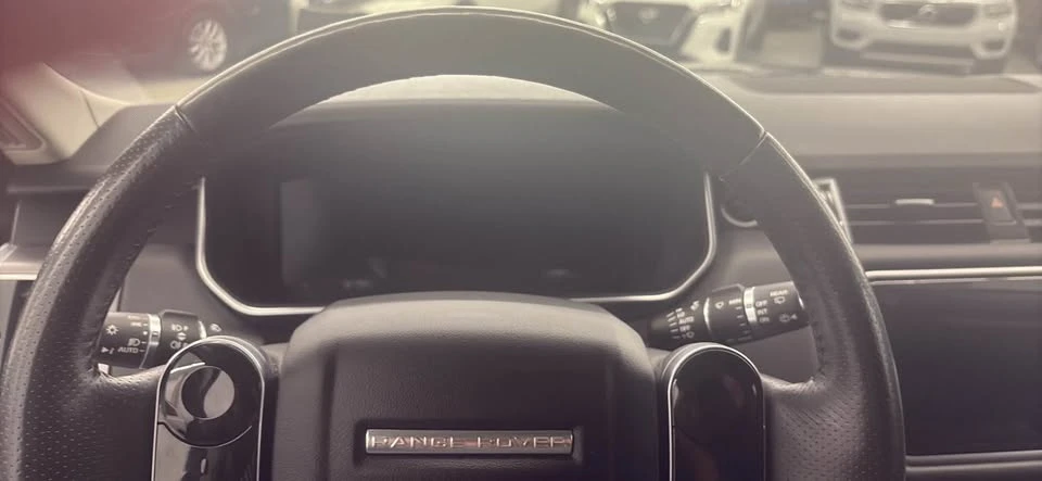 2019 Land Rover Range Rover L405 - Image 5 of 10