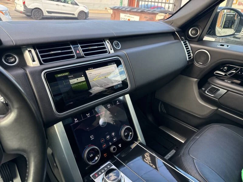 2019 Land Rover Range Rover L405 - Image 11 of 17