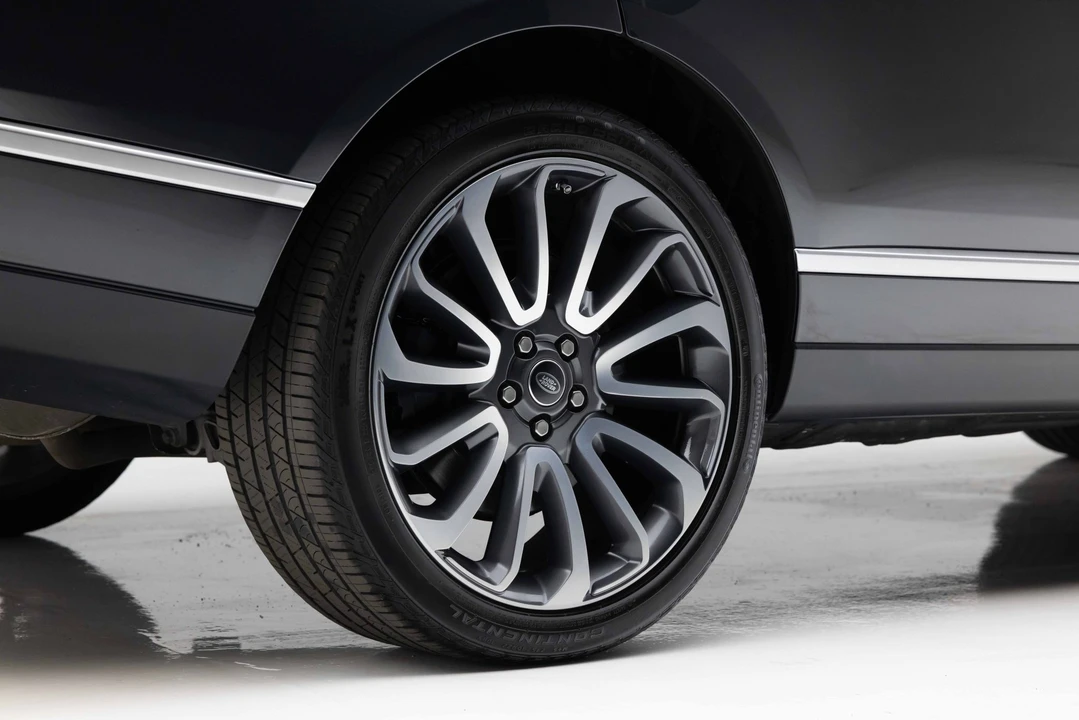 2019 Land Rover Range Rover L405 - Image 28 of 31