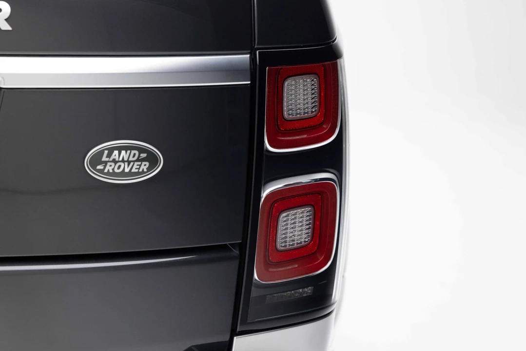 2019 Land Rover Range Rover L405 - Image 17 of 31