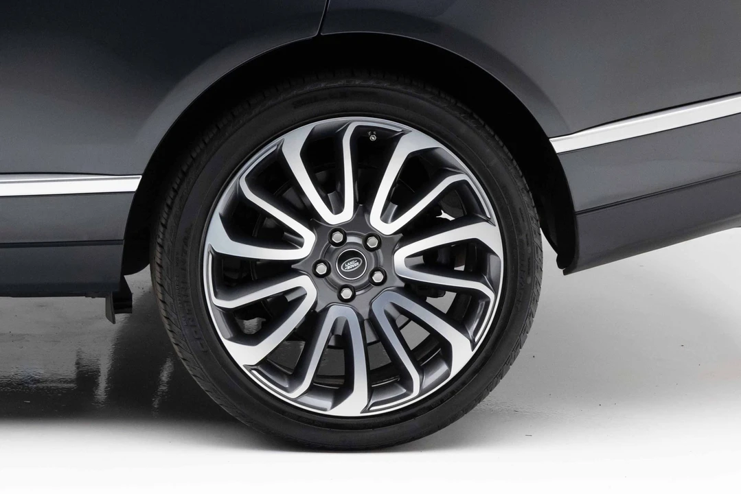 2019 Land Rover Range Rover L405 - Image 29 of 31