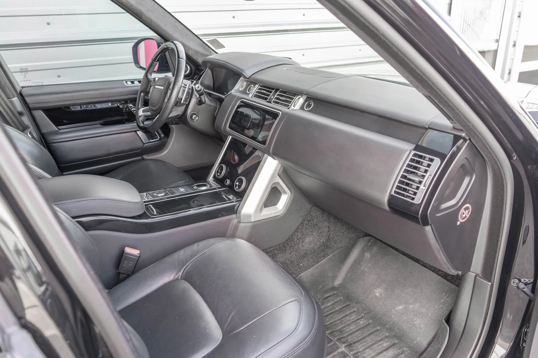 2019 Land Rover - Image 28 of 31