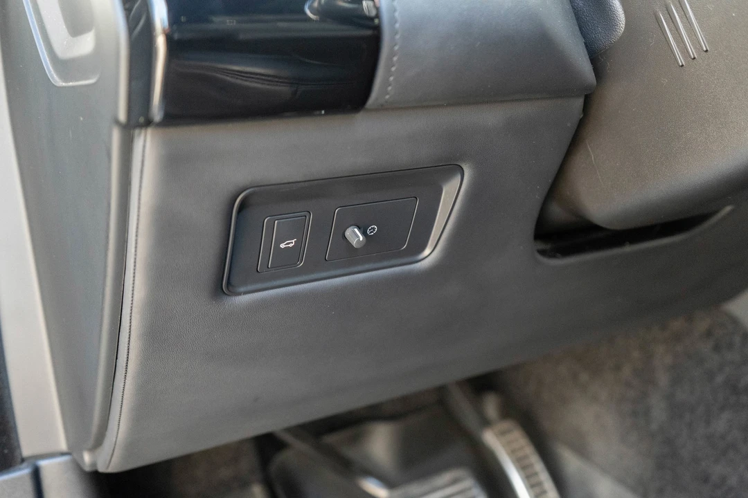 2019 Land Rover - Image 13 of 31