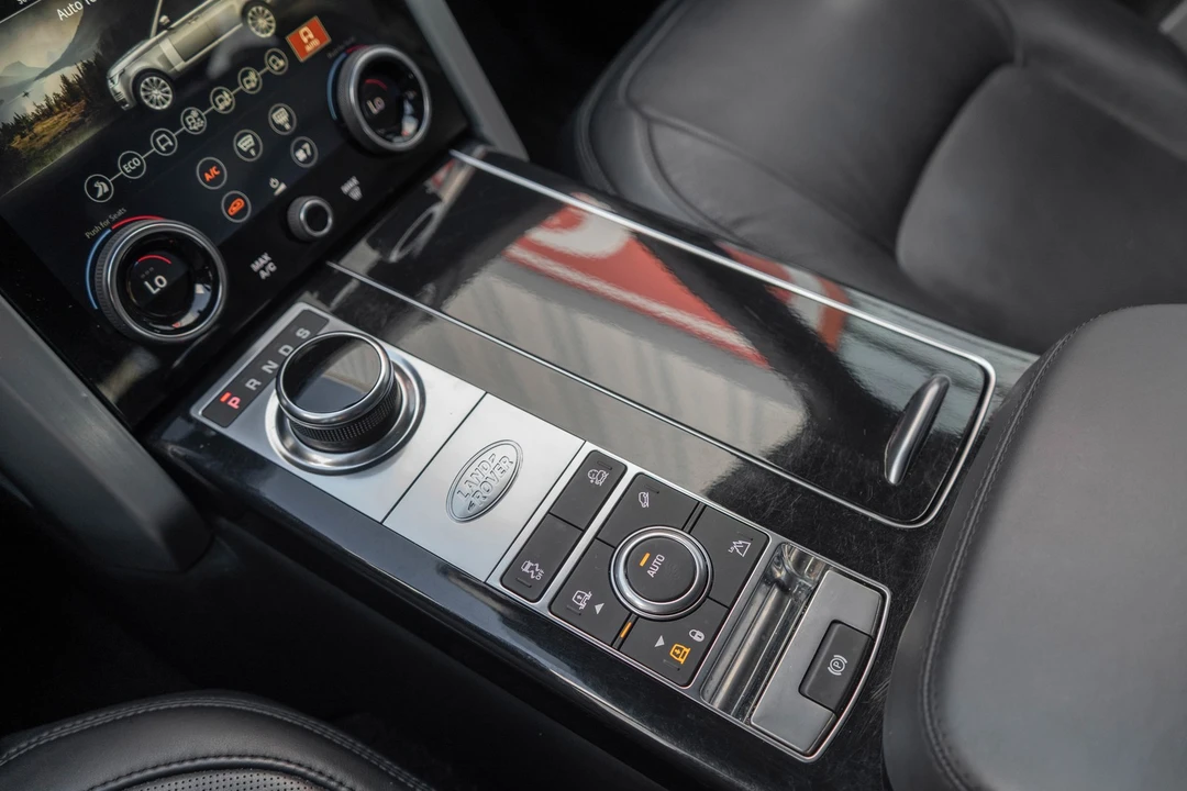 2019 Land Rover - Image 15 of 31
