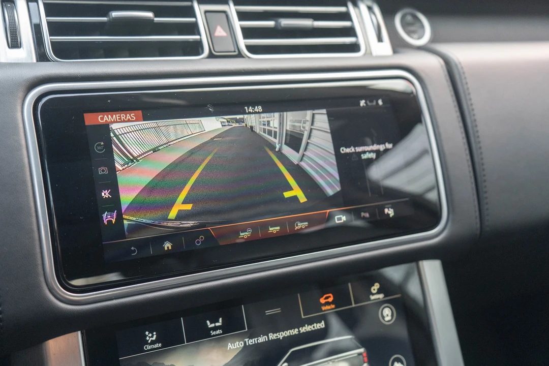 2019 Land Rover Range Rover L405 - Image 17 of 31