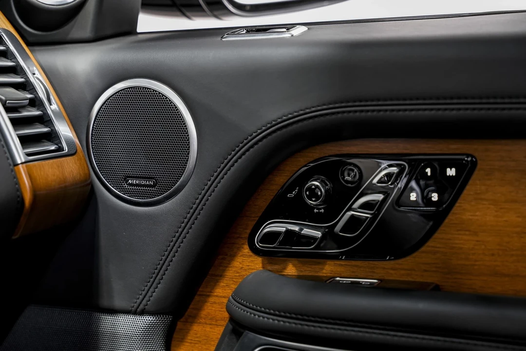 2019 Land Rover Range Rover L405 - Image 18 of 21