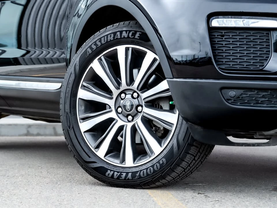 2019 Land Rover Range Rover Evoque 2nd Gen - Image 4 of 20