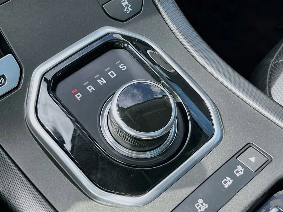 2019 Land Rover Range Rover Evoque 2nd Gen - Image 15 of 17