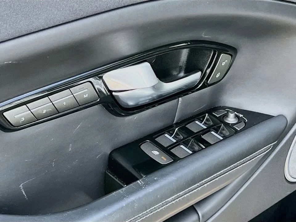 2019 Land Rover Range Rover Evoque 2nd Gen - Image 16 of 17
