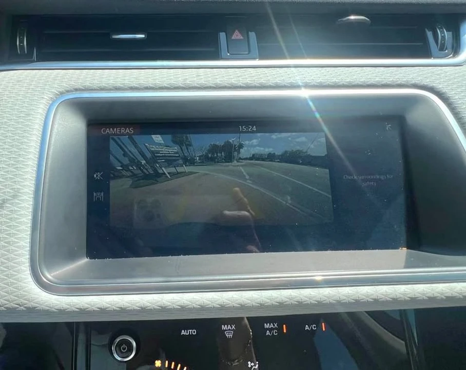 2019 Land Rover Range Rover Evoque 2nd Gen - Image 16 of 20
