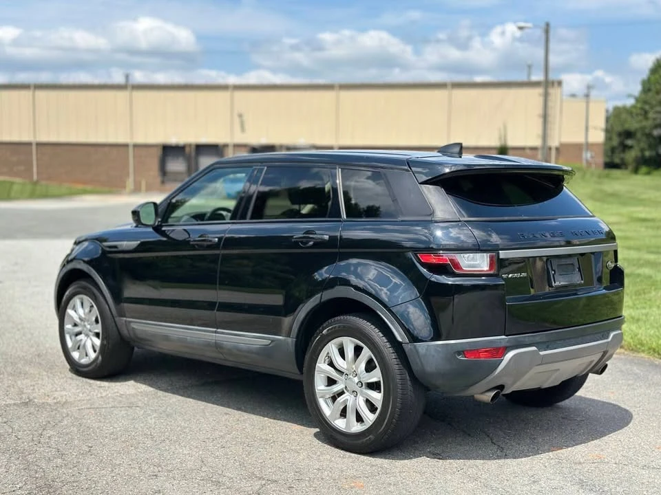 2019 Land Rover Range Rover Evoque 2nd Gen - Image 9 of 20