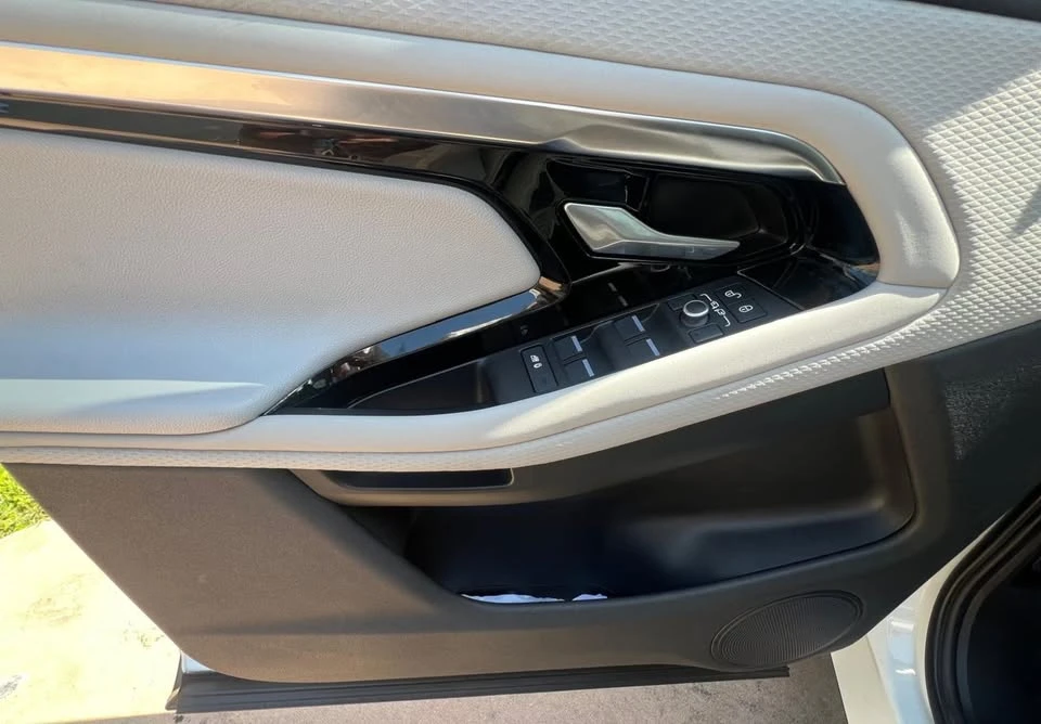 2019 Land Rover Range Rover Evoque 2nd Gen - Image 18 of 20