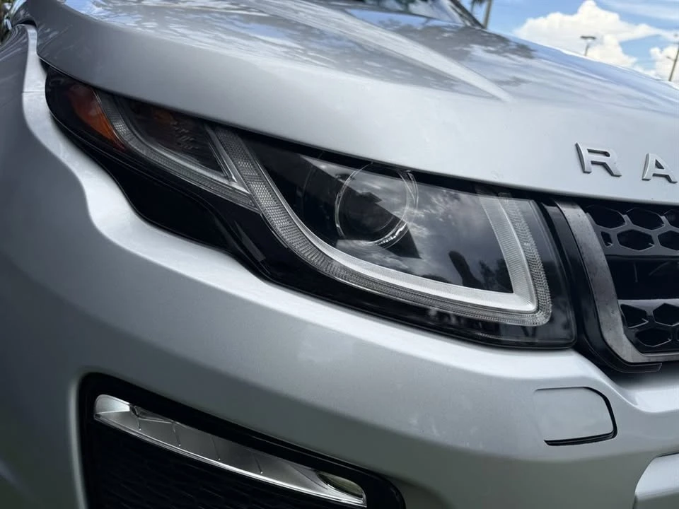 2019 Land Rover Range Rover Evoque 2nd Gen - Image 9 of 20