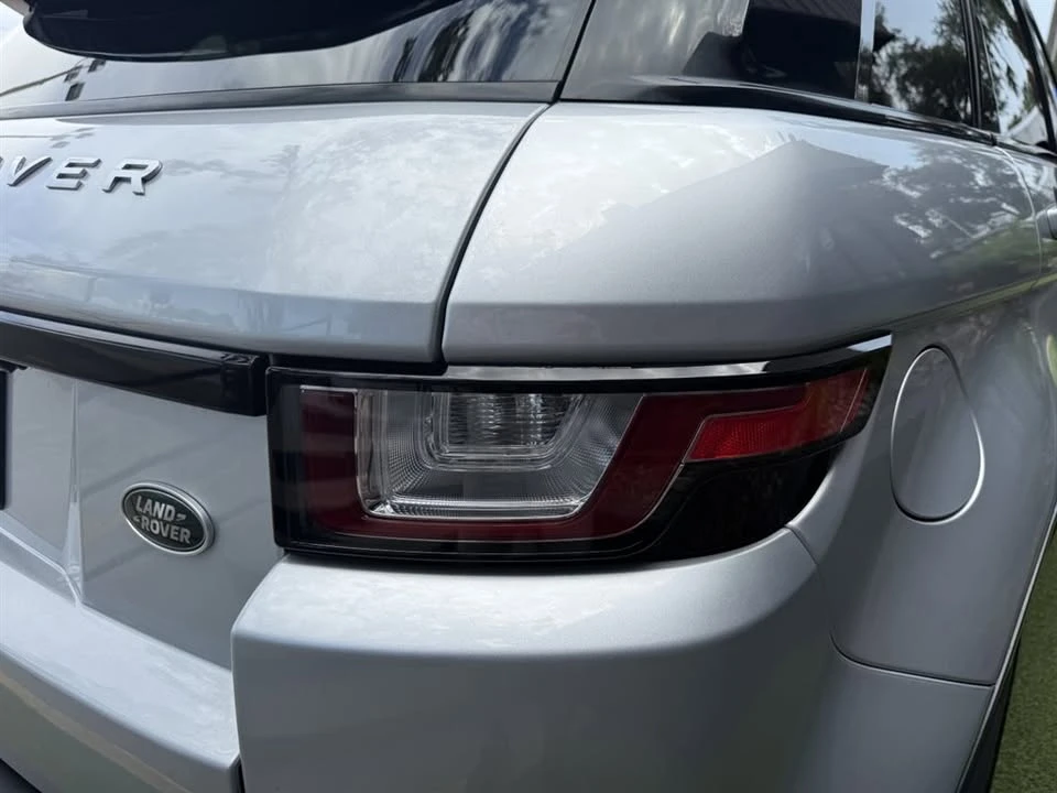 2019 Land Rover Range Rover Evoque 2nd Gen - Image 12 of 20