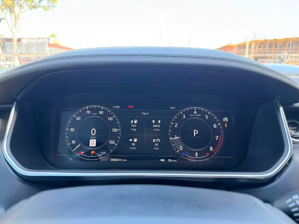 2019 Land Rover Range Rover L405 - Image 12 of 19
