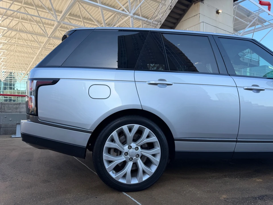 2019 Land Rover - Image 28 of 31