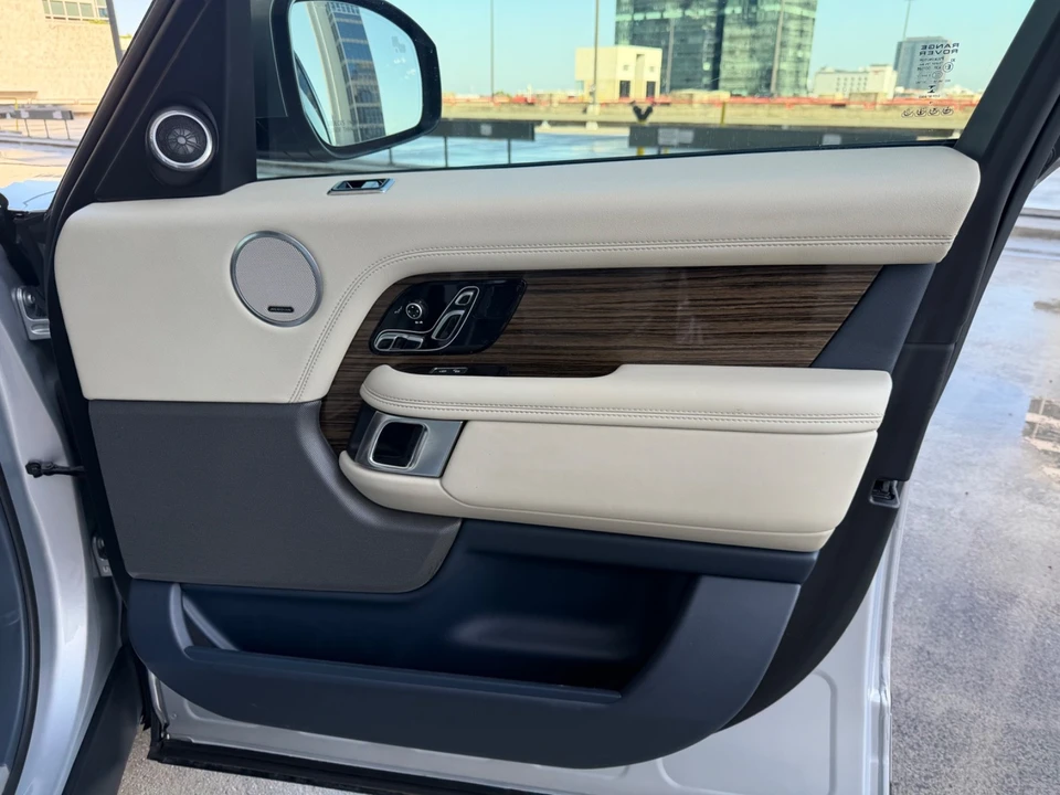 2019 Land Rover Range Rover L405 - Image 11 of 21