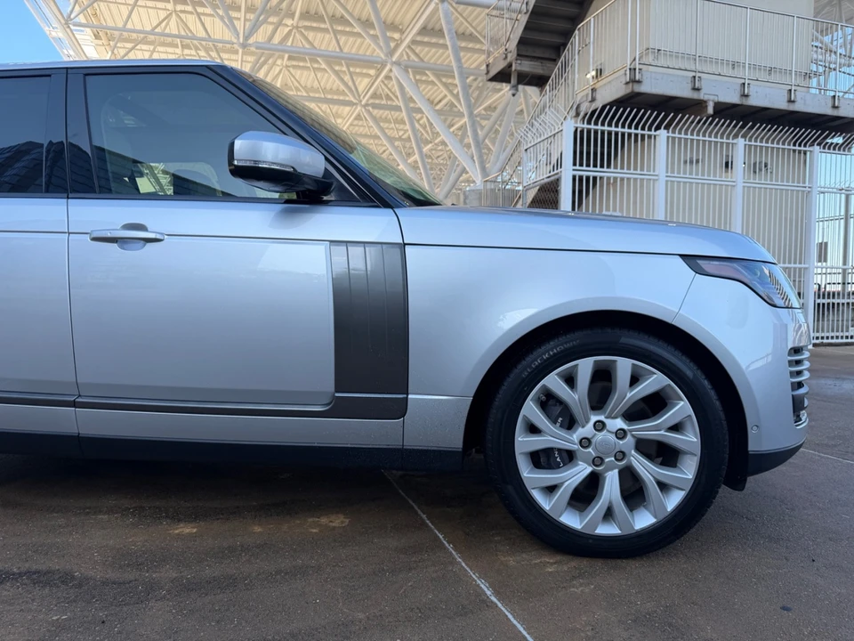 2019 Land Rover - Image 29 of 31